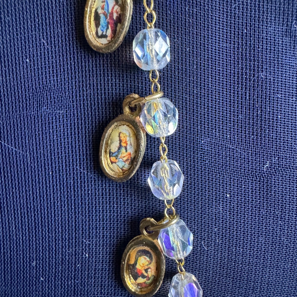 The national shrine shops nwt Elegant Gold Religious Pendant Necklace - Picture 8 of 12